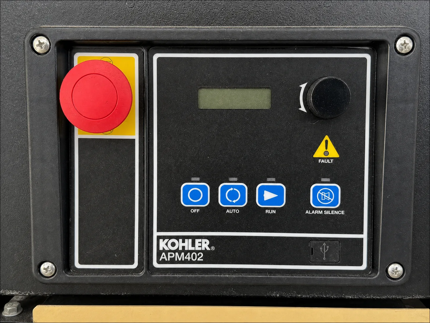 Kohler APM402 control panel with digital display and OFF / AUTO / RUN controls
